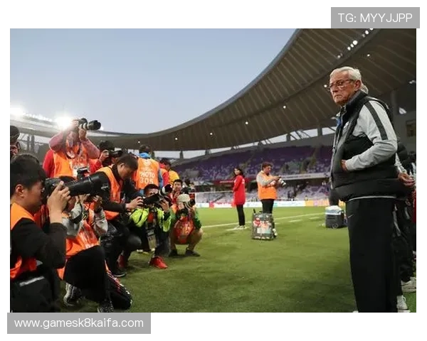 凯发足球官网首页全面介绍足球比赛直播、赛事结果和精彩瞬间，满足足球迷的所有观看需求